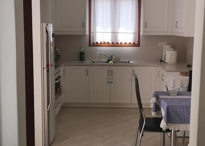 Sunday's Apartment Naxos City